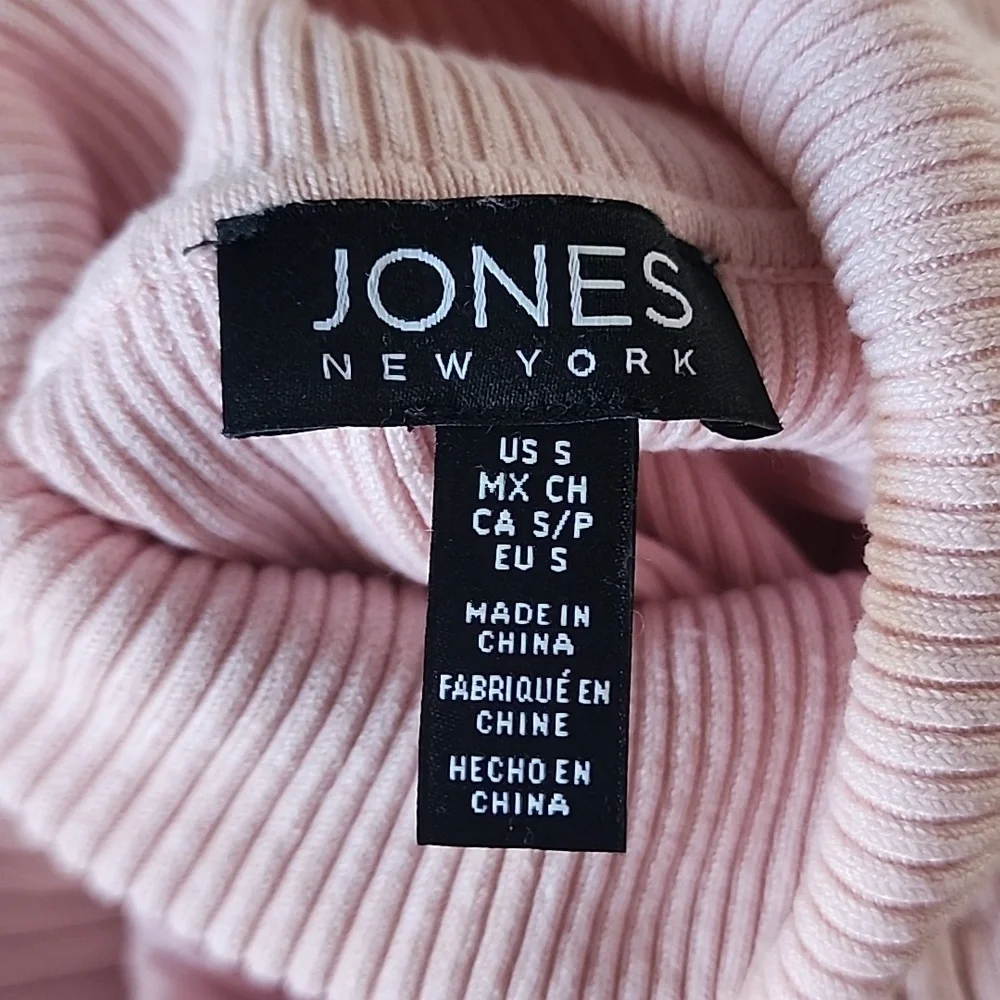 Pink Short Sleeve Turtleneck - Picture 6 of 7